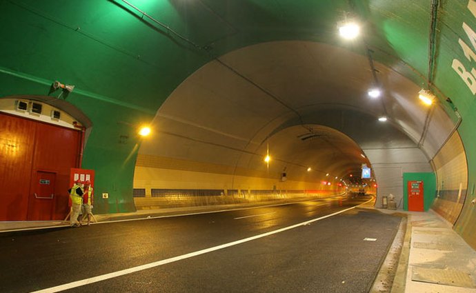 Tunel Blanka: Výměna kabelů začala, jezdit by se mělo už od září