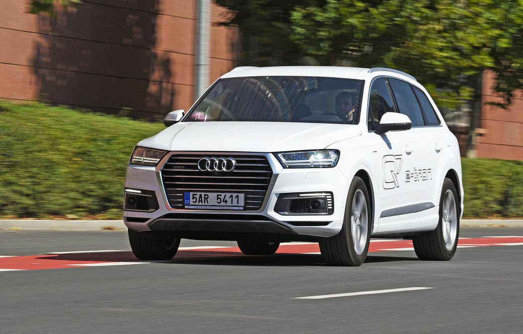 Audi Q7 e-tron