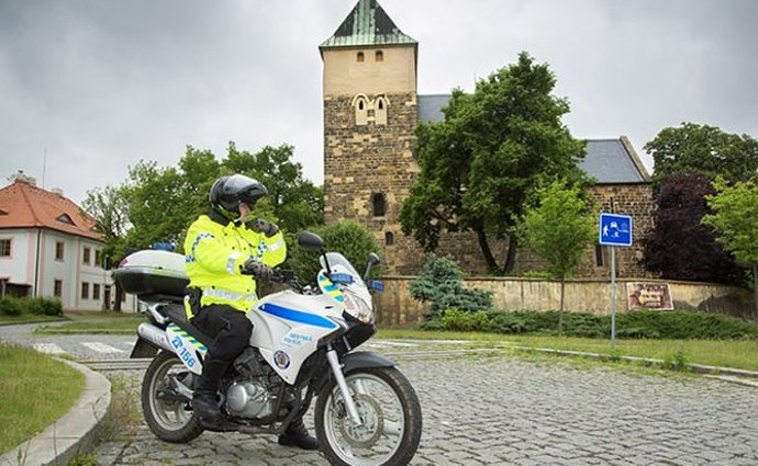 Pražští strážníci budou nakupovat nové motorky. Kolik a za kolik?