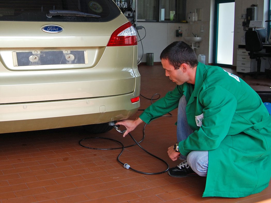 Emise se budou hodnotit vážnou závadou, ale budeme moci s vozidlem pokračovat v technické prohlídce. Znamená to, že například diesel lze alespoň rádně vyvětrat ve vysokých otáčkách, než se vrátí na emise.