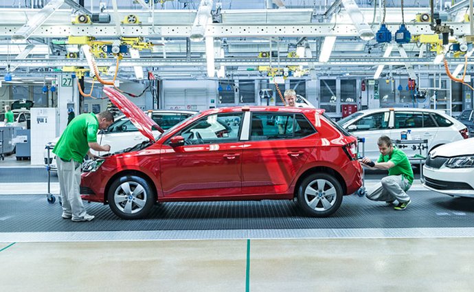 Česká výroba je rekordní. Kolik se už u nás letos vyrobilo aut?
