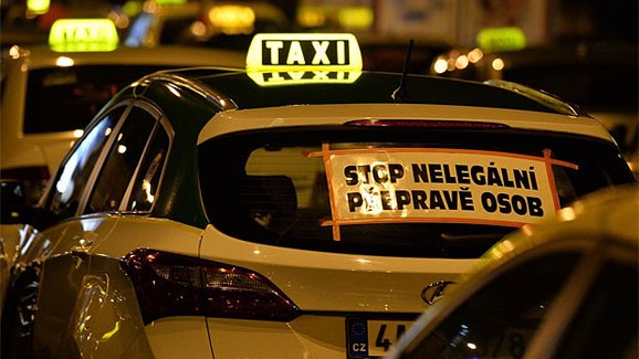 Taxikáři chystají jízdu Prahou, Krnáčová nechce jednat pod tlakem