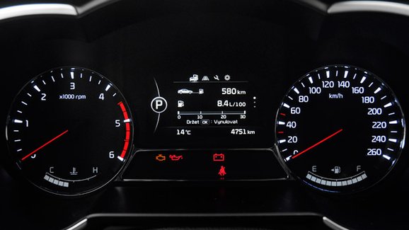  V Česku jezdí nejméně půl milionu automobilů se stočeným tachometrem
