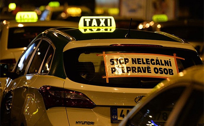 Taxikáři chystají jízdu Prahou, Krnáčová nechce jednat pod tlakem