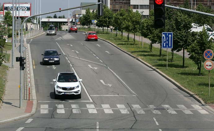 Silniční daň pro všechny osobní vozy nebude, ujišťuje Ťok