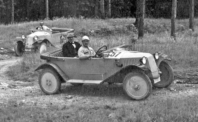 V roce 1920 jezdilo v ČSR 3400 osobních aut, loni 5,5 milionu