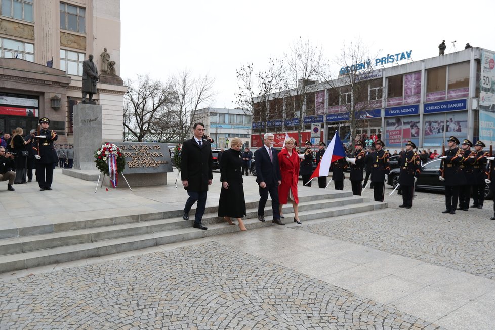 Prezident Pavel s manželkou Evou během návštěvy Slovenska. Na snímcích se slovenskou prezidentkou Zuzanou Čaputovou.