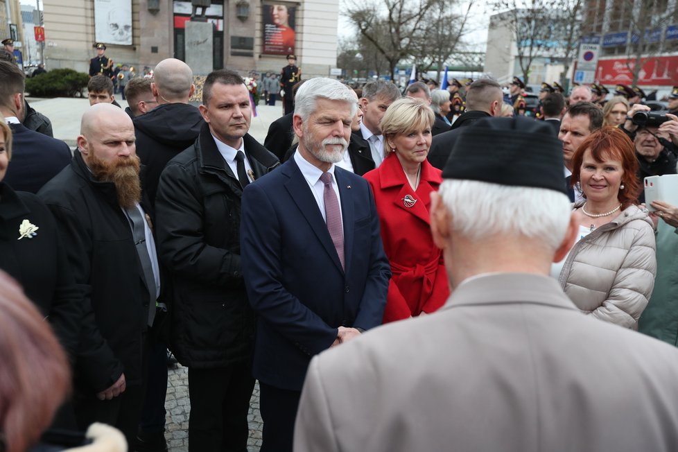 Prezident Pavel s manželkou Evou během návštěvy Slovenska. Na snímcích se slovenskou prezidentkou Zuzanou Čaputovou.