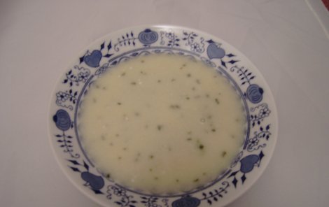 Česneková krémová polévka podle Lenky Natalie Stašíkové
