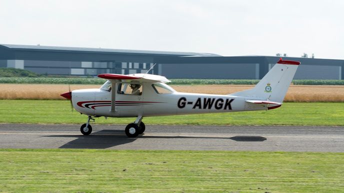 Letadlo Cessna 150 (ilustrační obrázek) Letadlo Cessna 150 (ilustrační obrázek)