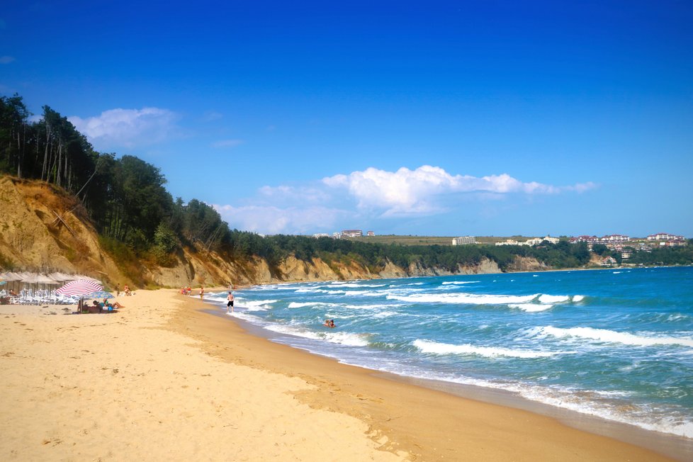 Na bulharském pobřeží najdete i řadu přírodních pláží s intimní atmosférou.