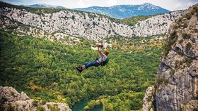 Zipline nad řekou Cetinou