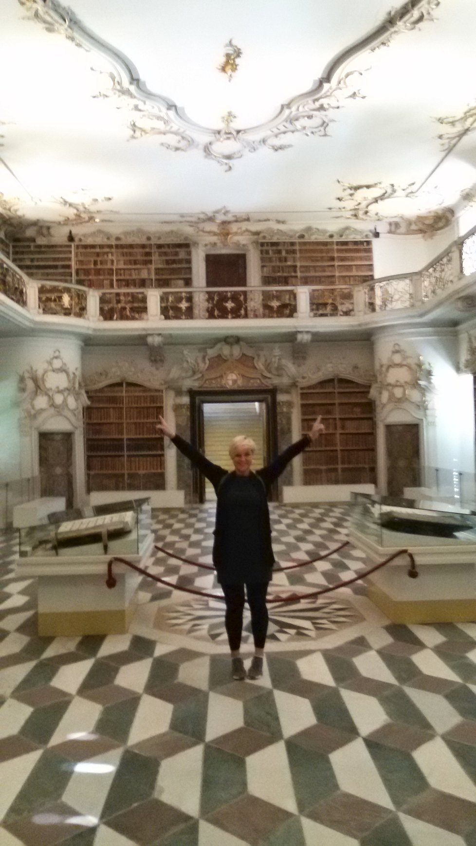 Opatství Abbazia di Novacella ve Varně má nádhernou knihovnu