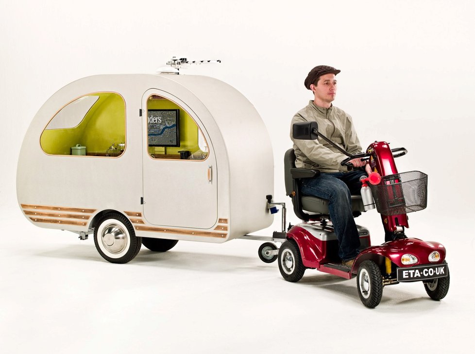 Nejmenší karavan na světě utáhnete i za kolem.