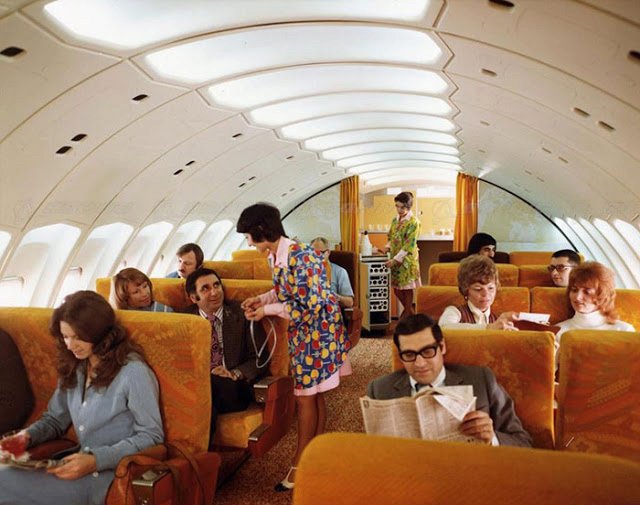 Létání bylo v 50–70. letech výjimečná událost.