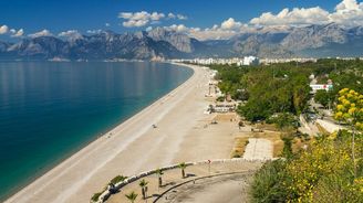 Antalya – Mekka vodních radovánek. Které pláže jsou nejlepší a kam zajít na drink?