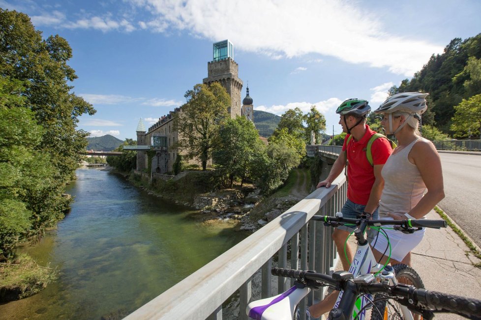 Alpská příroda láká spoustu českých turistů.