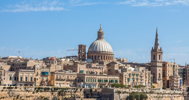 Město Valletta je vznešená pevnost plná historie.