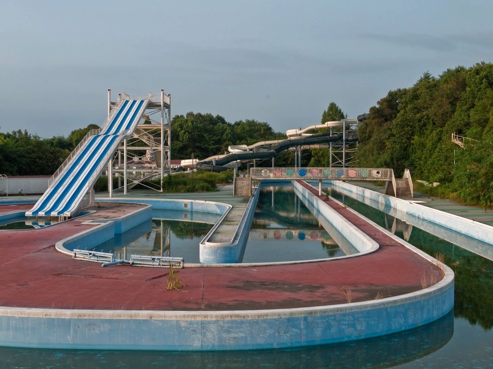 Opuštěný zábavní park Nara Dreamland v Japonsku