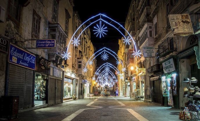 Světelné brány ve městě Valletta na Maltě 