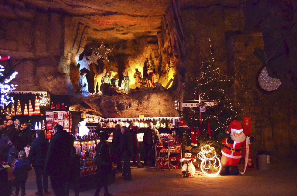 Podzemní vánoční trhy – Valkenburg aan de Geul, Holandsko