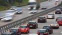 Na německý dálnicích je neomezená rychlost, ale i to se už mění