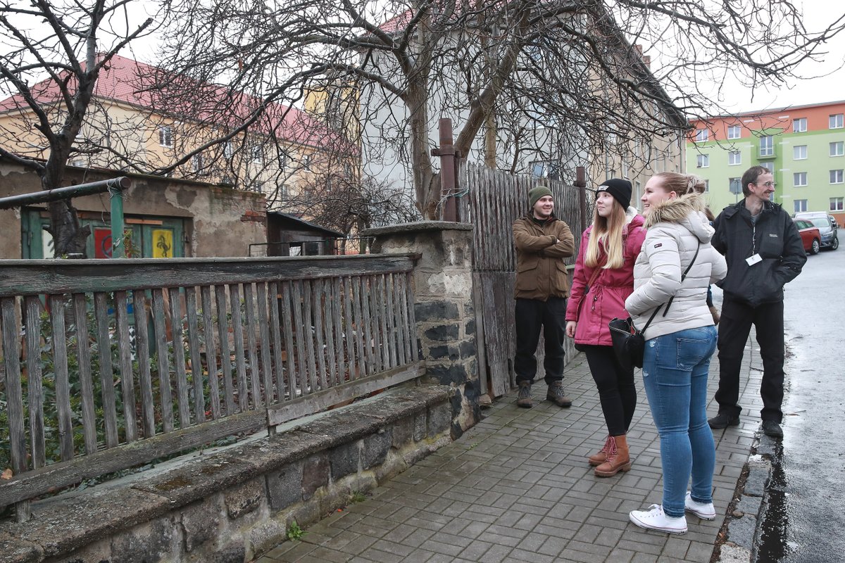 Po stopách oblíbeného seriálu MOST! se první zájemci mohli vydat i s cestovní agenturou. Jelo se i do Chanova.