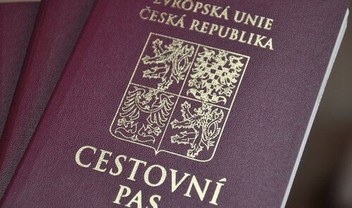 Státní občanství je uvedeno v dokumentech totožnosti. Jedním z nich je cestovní pas.