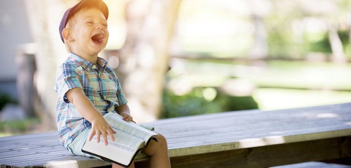 Jak nemít z dítěte dyslektika? Pravidelně s ním čtěte