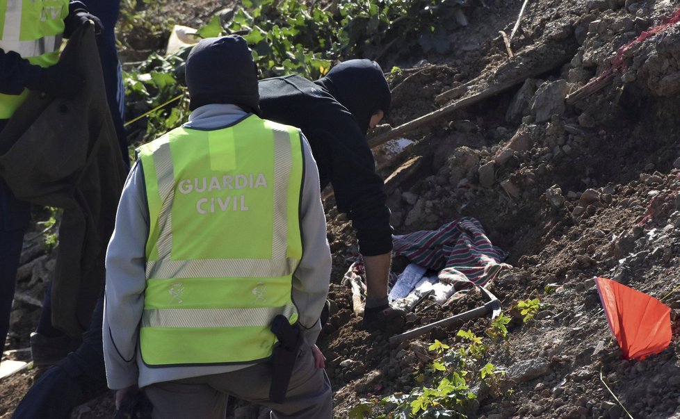 Španělská policie zadržela před časem v nedaleké Ceutě dvě osoby podezřelé z napojení na teroristickou organizaci Islámský stát.