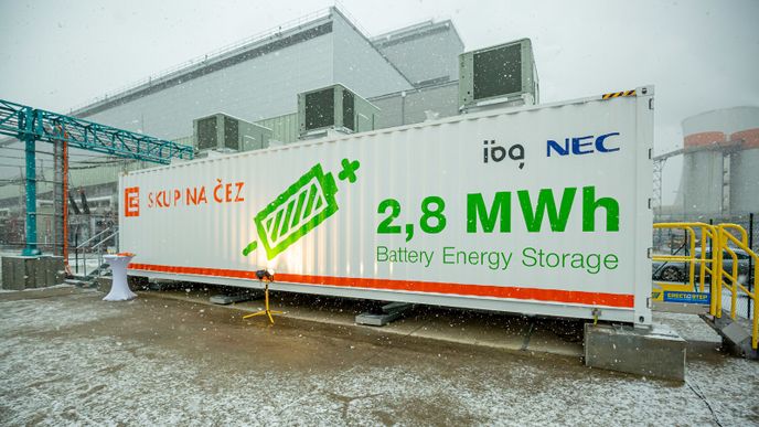 Baterie společnosti ČEZ v areálu Elektrárny Tušimice
