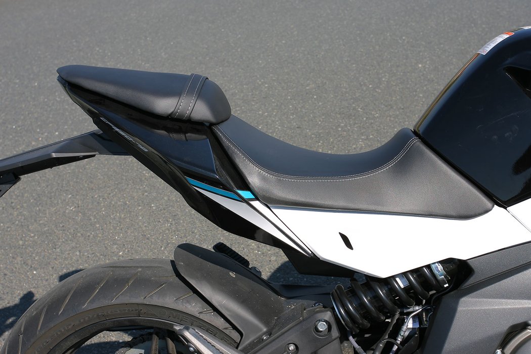 CF Moto 650NK