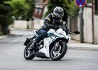 Mototest CFMoto 300 SR: Plnohodnotná motorka za sto tisíc? Ano!