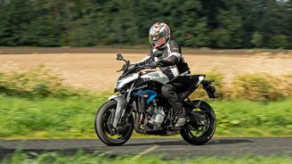 Mototest CFMOTO 675NK: Závodník svlečený donaha Mototest CFMOTO 675NK: Závodník svlečený donaha
