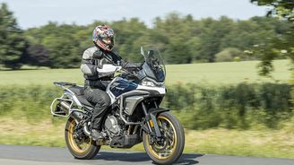 Mototest CFMOTO 700MT Adventure – Prolnutí silných genů Mototest CFMOTO 700MT Adventure – Prolnutí silných genů