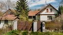 Chalupu v obci Mašovice, která je vzdálena 20 km od Tábora, majitel prodává za 3,7 milionu korun. Jedná se o původně zemědělskou usedlost, která prošla před dvaceti lety rekonstrukcí.
