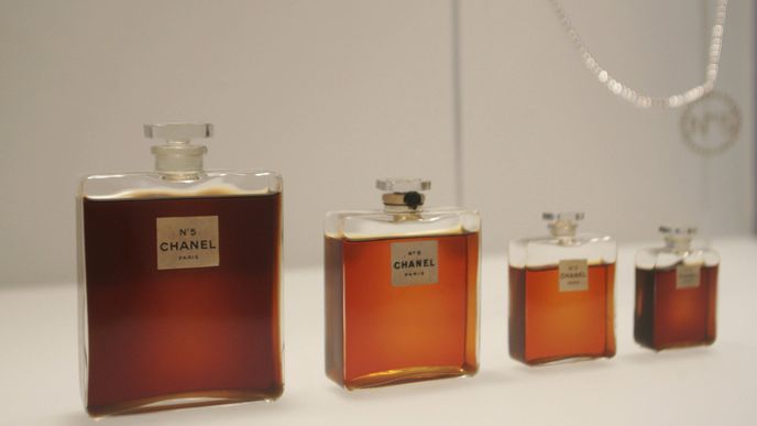 Nejslavnější světový parfém Chanel No. 5