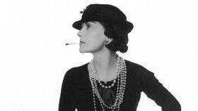 Coco oblékala např. Audrey Hepburn, Grace Kelly či Jacqueline Kennedy.