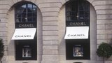 Adventní kalendář od značky Chanel je terčem výsměchu. Neuvěříte, co v něm za bezmála 19 tisíc najdete!
