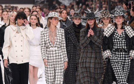 Defilé přehlídky Chanel pro podzim a zimu 2019-2020