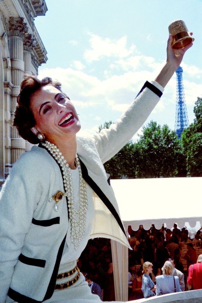 Modelka a múza Karla Lagerfelda Inès de La Fressange (1986)