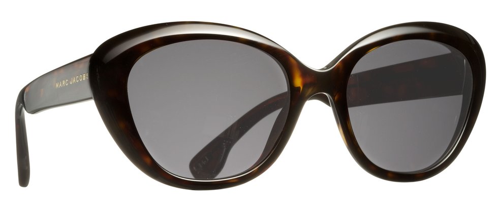 Sluneční brýle patří k doplňkům suplujícím šperk. Tenhle se v DSC nabízel za stovku a pochází z dílny prestižního amerického designéra Marca Jacobse.