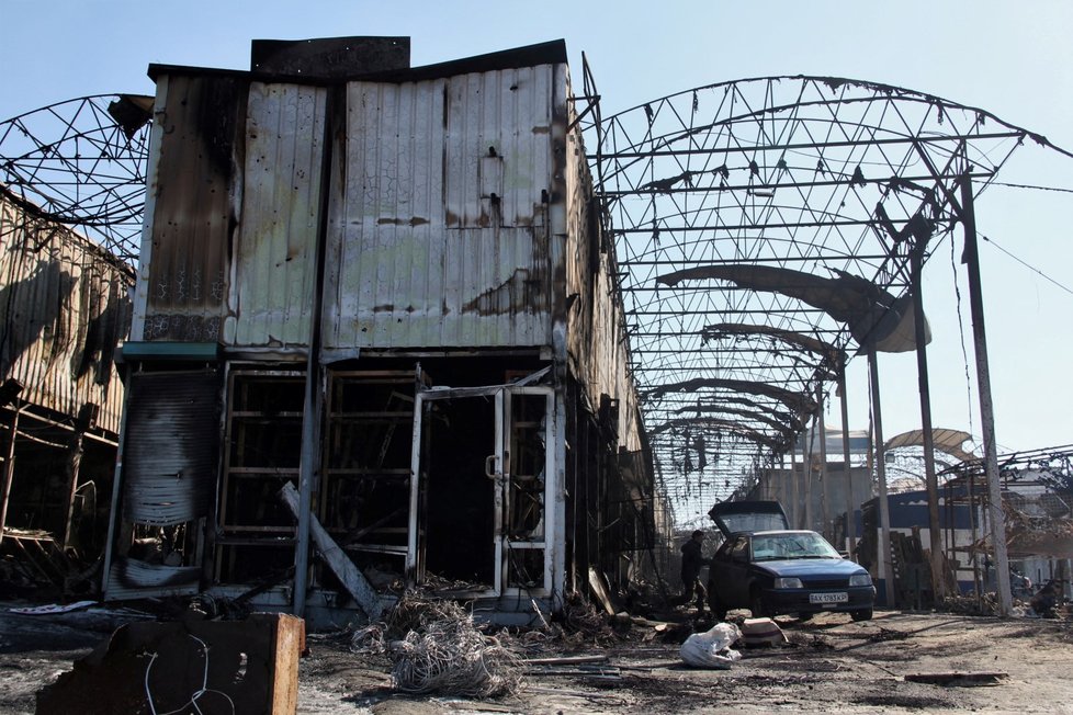 Vyhořelá tržnice v Charkově