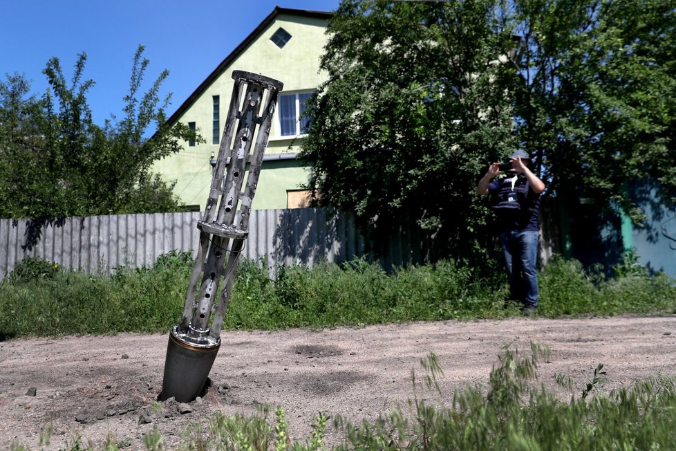 Prázdný kontejner po kazetové pumě, Charkovská oblast (10. června 2022).