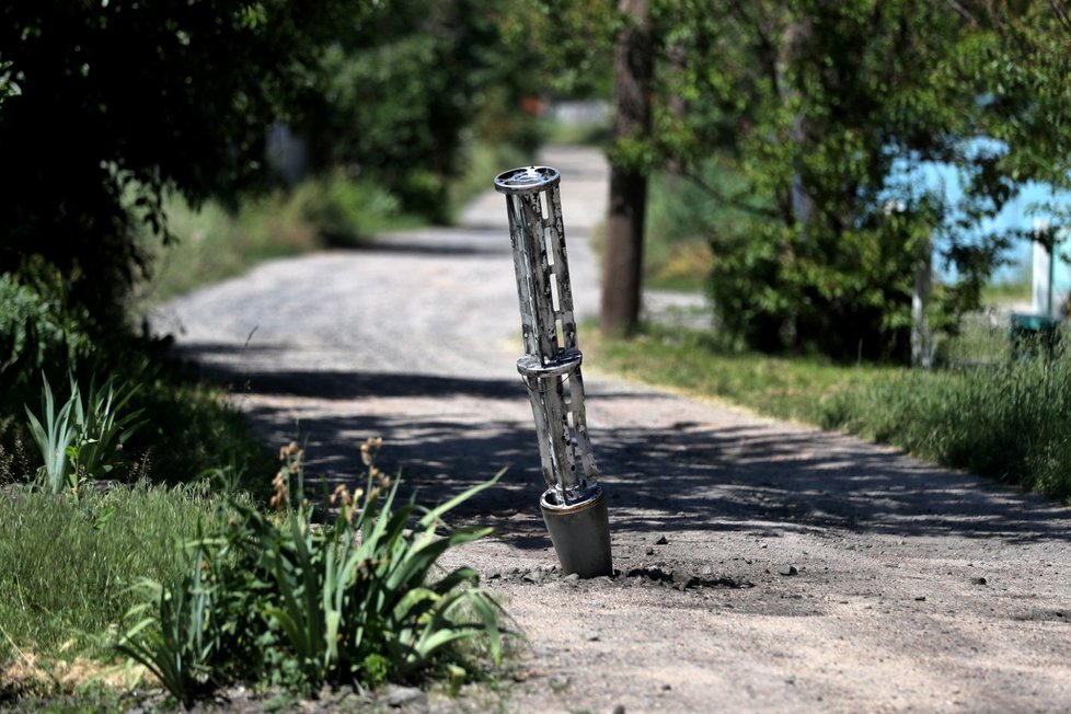 Prázdný kontejner po kazetové pumě, Charkovská oblast (10. června 2022).