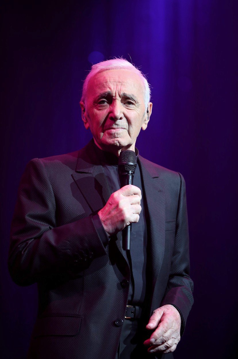 Za dva měsíce bude Aznavourovi 92 let.