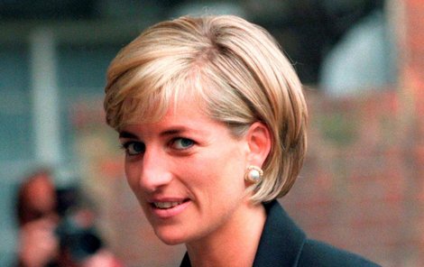 Princezna Diana uměla být tváří charit.
