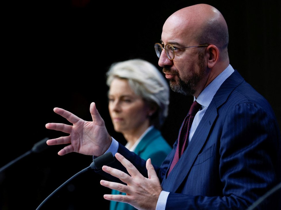 Tisková konference po konci summitu v EU: Charles Michel a Ursula von der Leyenová (21.10.2022)