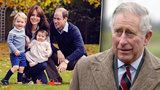 Princ George a princezna Charlotte jsou zahlceni dárky: Princ Charles od fanoušků dostal vílí prach