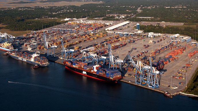 Terminál v přístavu Charleston - ilustrační snímek.